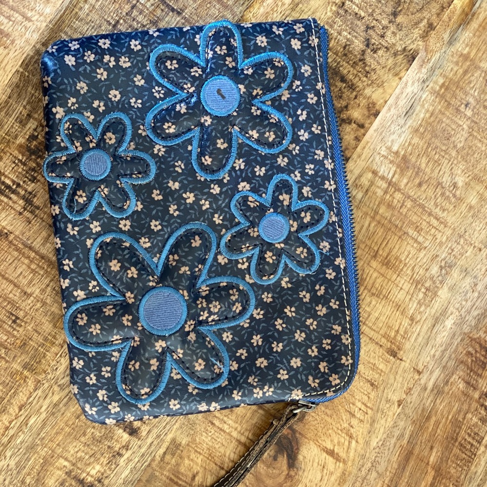 Patricia Nash Floral Navy floral wristlet pouch